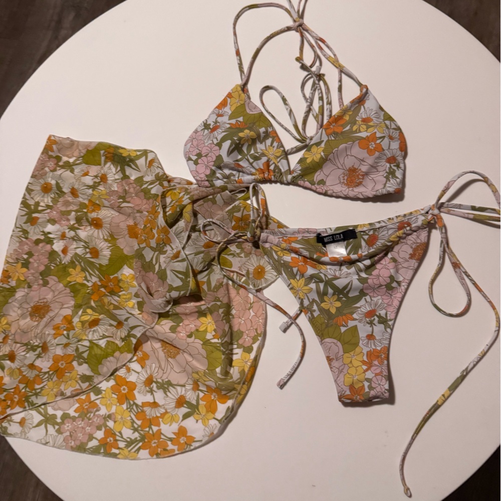 Free People Daisy Floral Tie-Side Bikini Set in Multi Floral